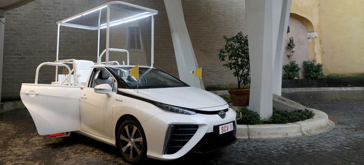 Papamovil Toyota Mirai Hidrogeno Portada