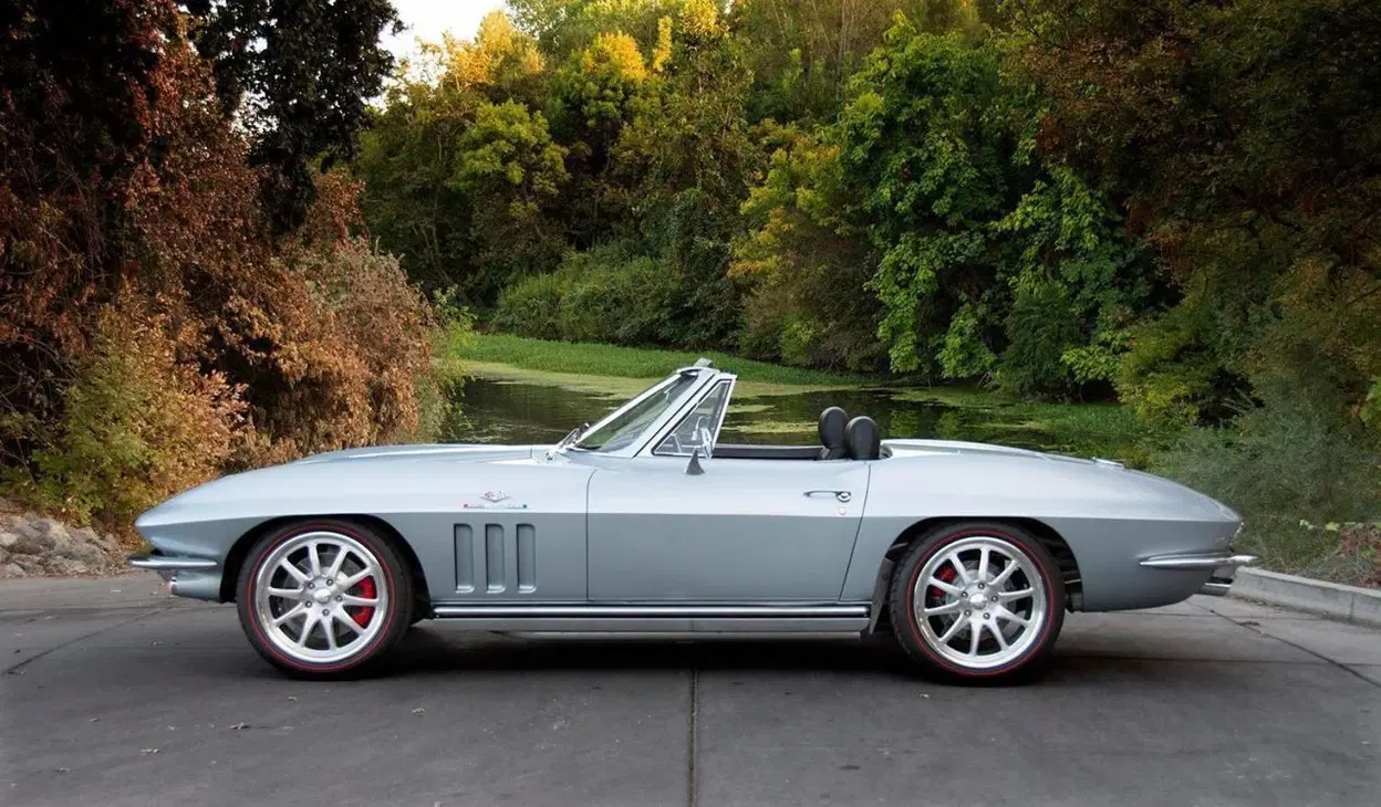 Restomod 1965 Corvette Stingray Ls6 03