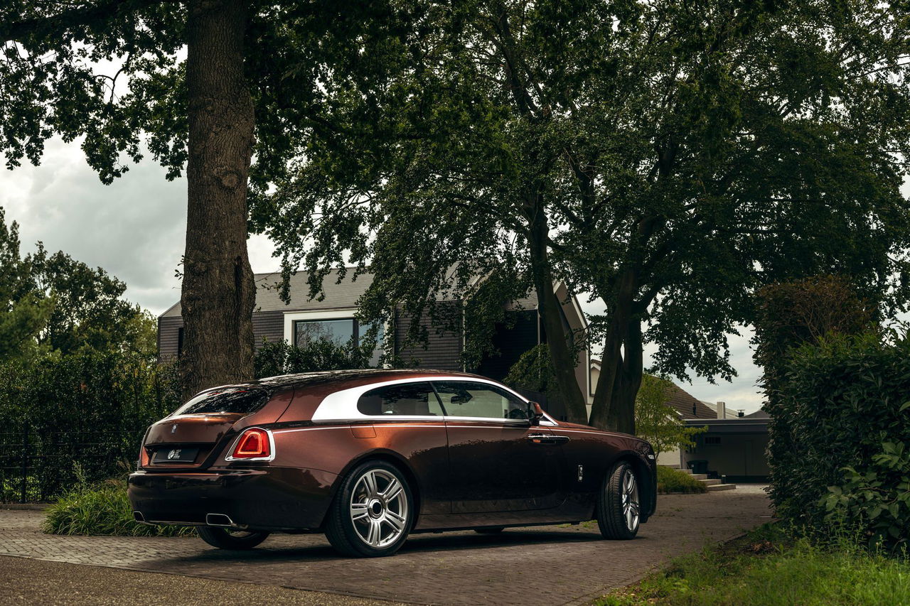 Rolls Royce Silver Spectre 2