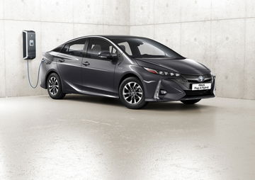 Toyota Prius Plug In 2021 01