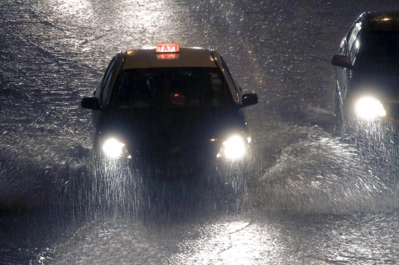 Macau Lluvia Fuerte Taxi