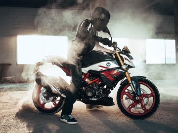 Moto Bmw G 310 R Humo