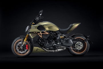 Moto Ducati Diavel Lamborghini 3