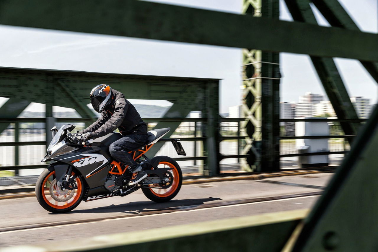 Moto Ktm Rc 125 Action