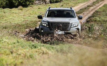 Nissan Navara Frontier 2021 1120 001