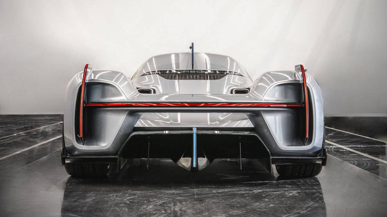 Porsche 919 Street 8