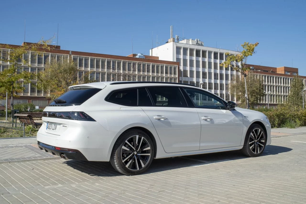 Prueba Contacto Peugeot 508sw Hybrid 02