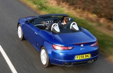 Alfa Romeo Spider 03