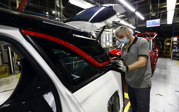 Inicio Fabricacion Opel Crossland 04