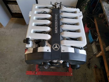 Mercedes 190 Motor V12 7