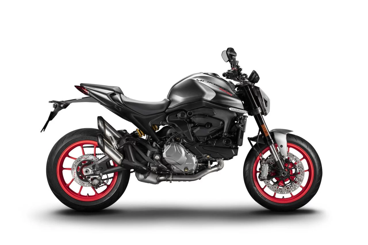 Moto Ducati Monster 2021 Estudio14