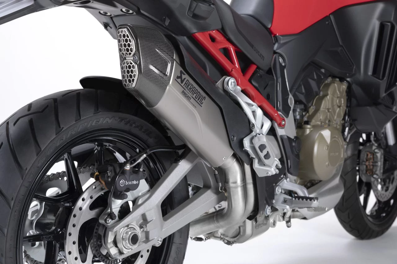 Moto Ducati Multistrada V4 Escape Akrapovic1