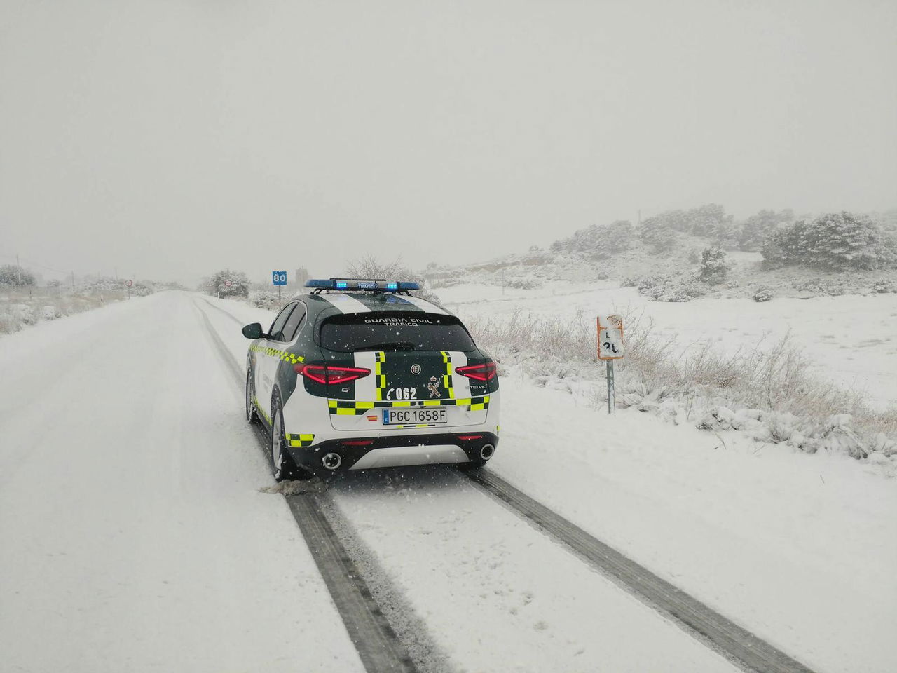 Guardia Civil Nieve Alfa Romeo Stelvio