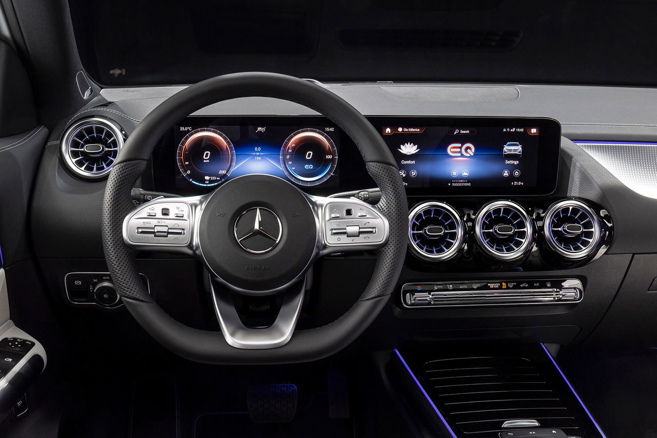 Mercedes Eqa 250 2021 Interior Volante 02