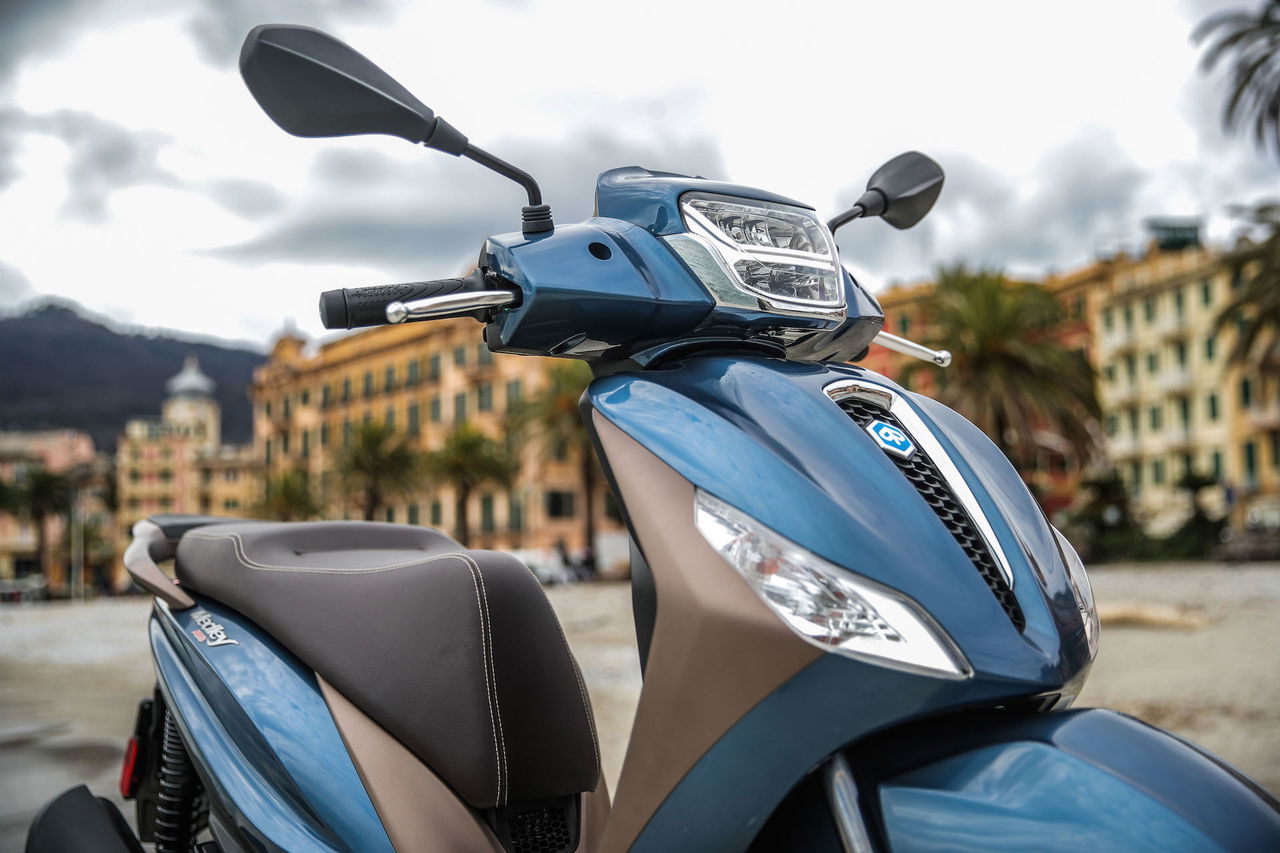 Moto Scooter Piaggio Medley 125 Detalles 24