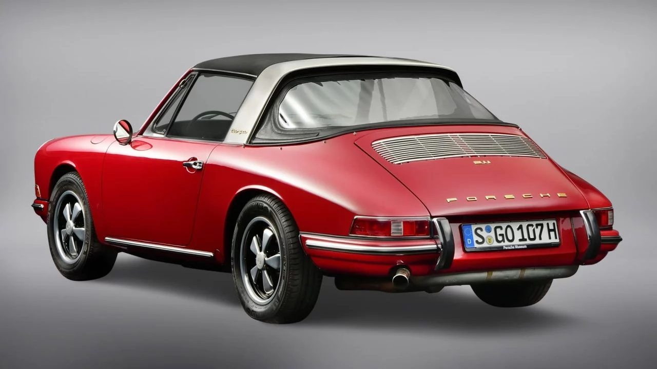 Porsche 911 Targa Historia 09