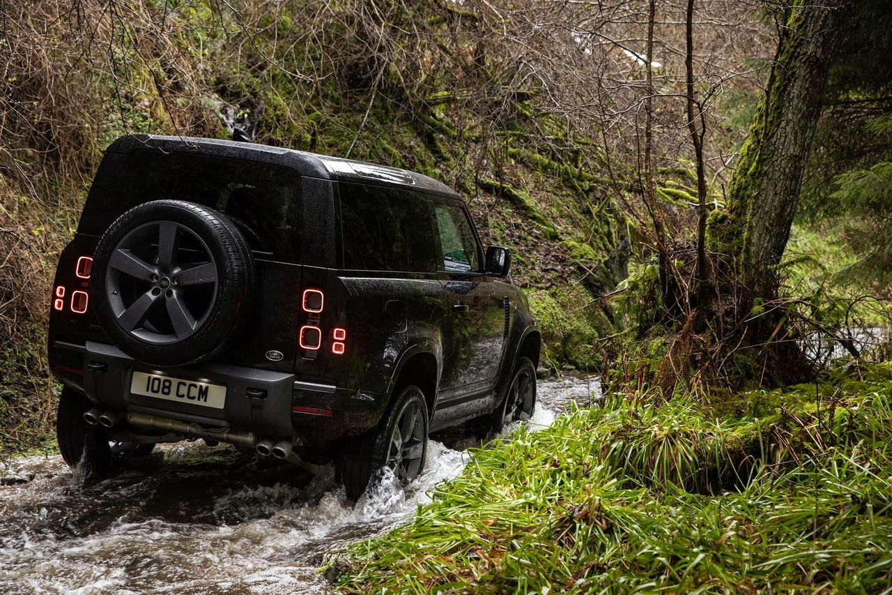 Land Rover Defender V8 2022 0221 047