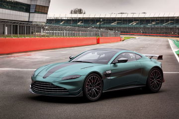 Aston Martin Vantage F1 Edition 9