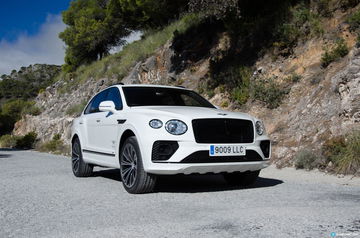 Bentley Bentayga V8 2021 0321 038 Vista Frontal 