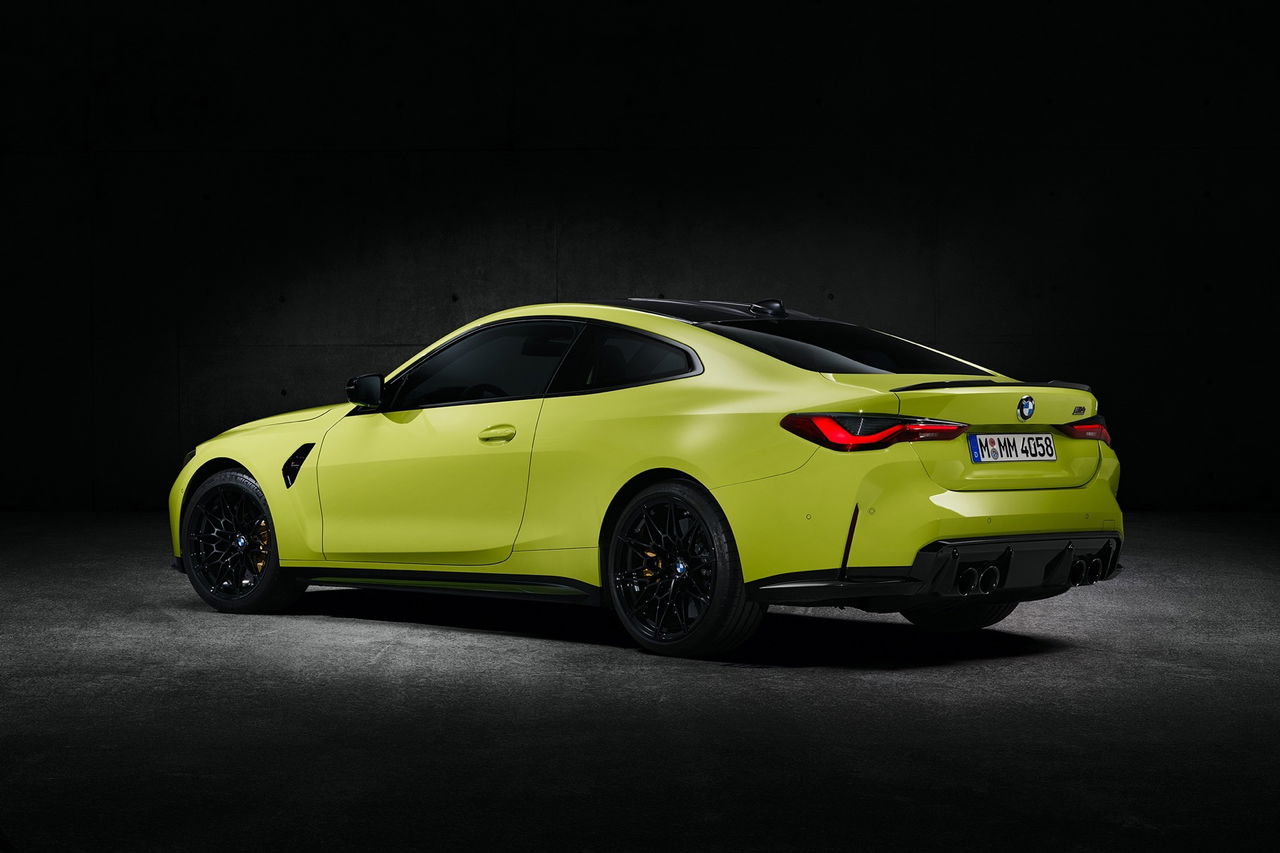 Bmw M4 Competition Coupe Amarillo Exterior 02