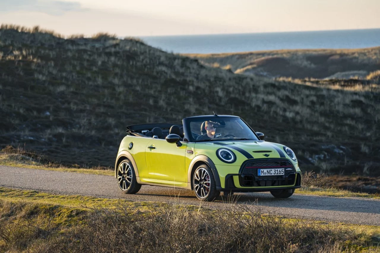 Mini Cabrio 2021 09