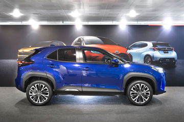 Toyota Yaris Cross 2021 Azul Lateral