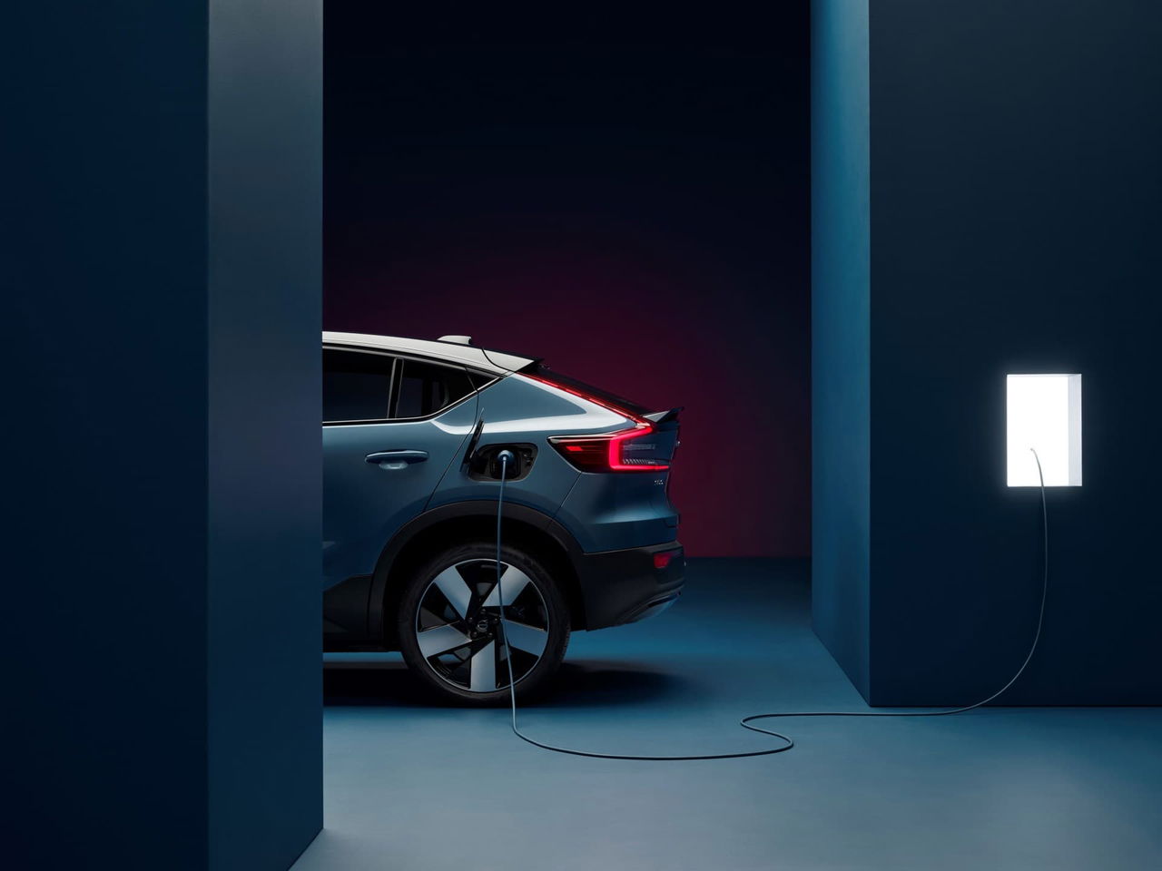 Volvo C40 Recharge Studio