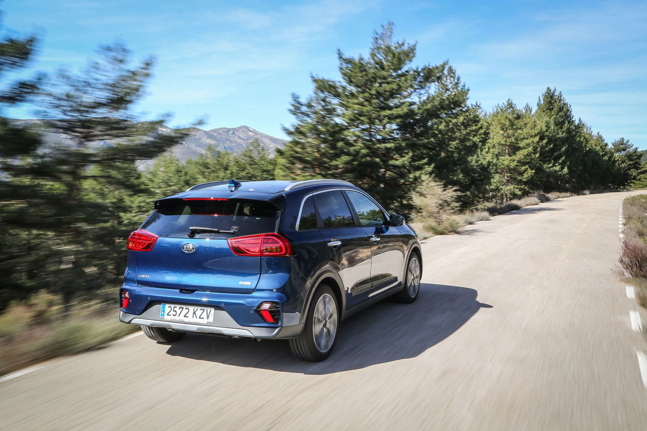 Kia Niro Hibrido Oferta Abril 2021 Exterior Trasera 01