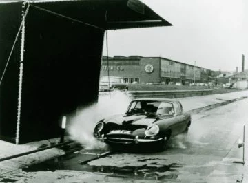 Aquaplaning Conducir Lluvia Salpicar Chargo Jaguar E Type