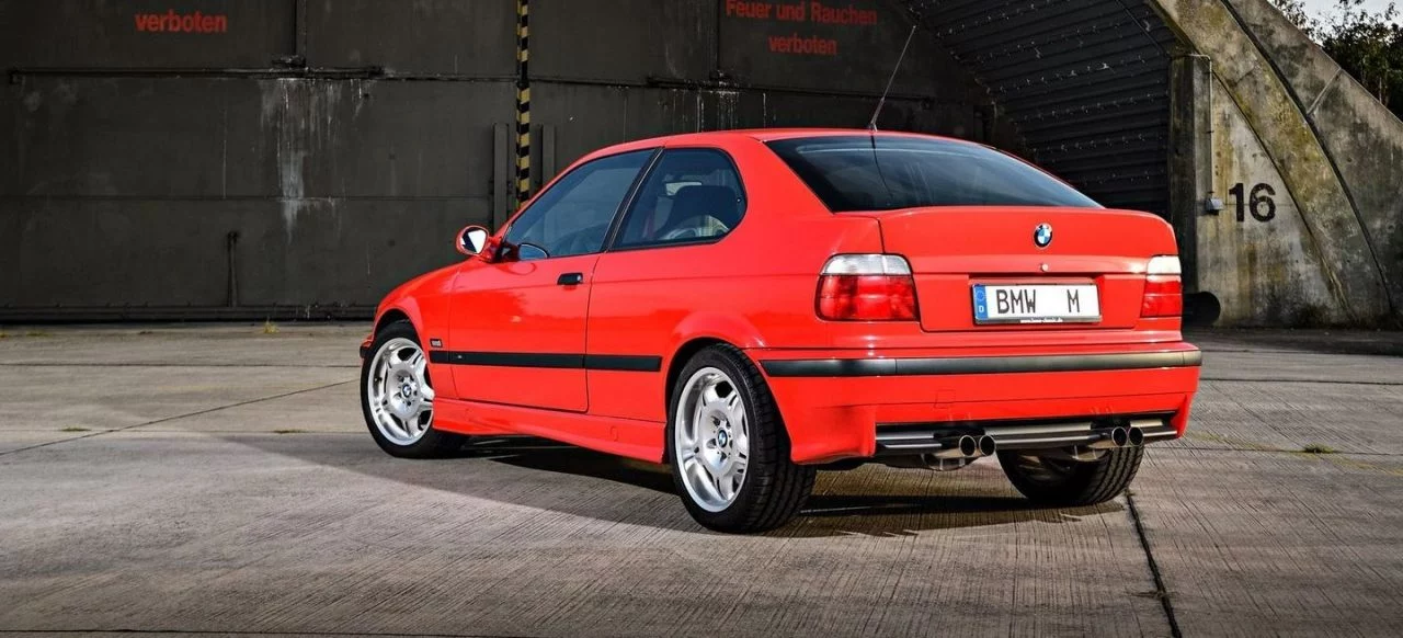 Bmw M3 Compact Historia P