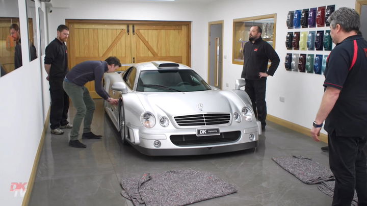 Mercedes Clk Gtr Video Por Que No Puedes Conducir Diario 1