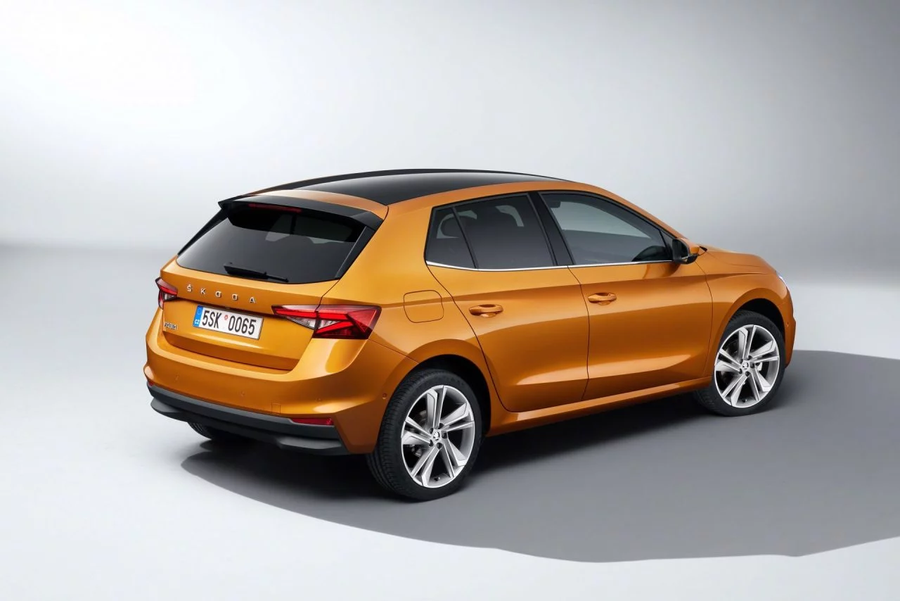 Skoda Fabia 2021 Naranja Trasera 3