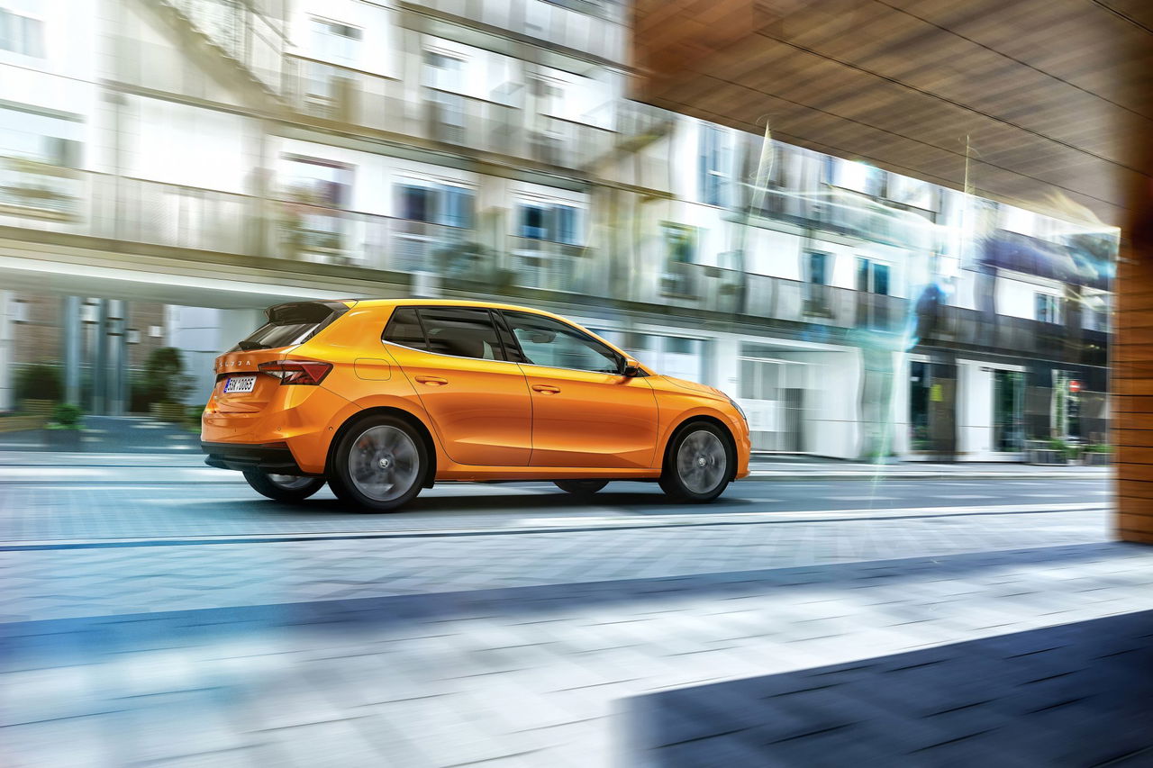 Skoda Fabia 2021 Naranja Trasera 4