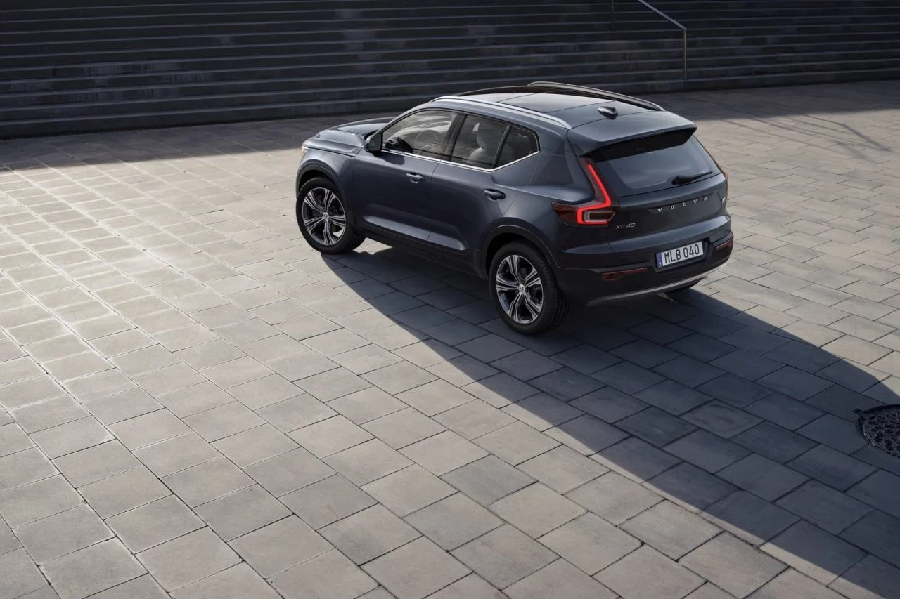 Xc40 Recharge Plug In Hybrid Inscription, In Denim Blue Metallic