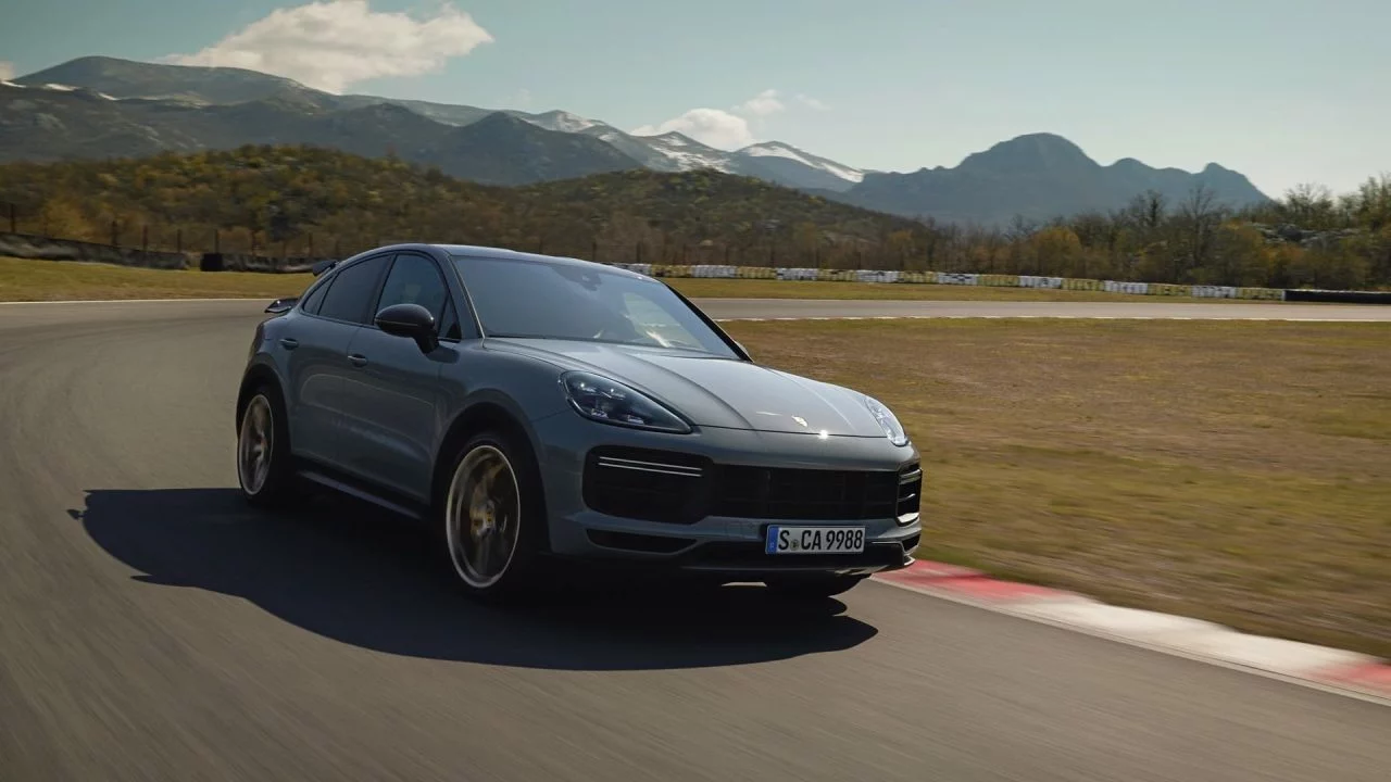 Porsche Cayenne Turbo Gt 2021 0621 011