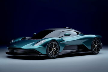 Aston Martin Valhalla 2022 2