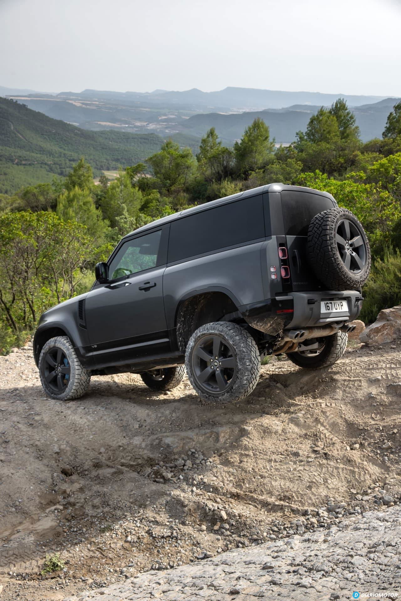 Land Rover Defender 90 V8 Offroad 00013