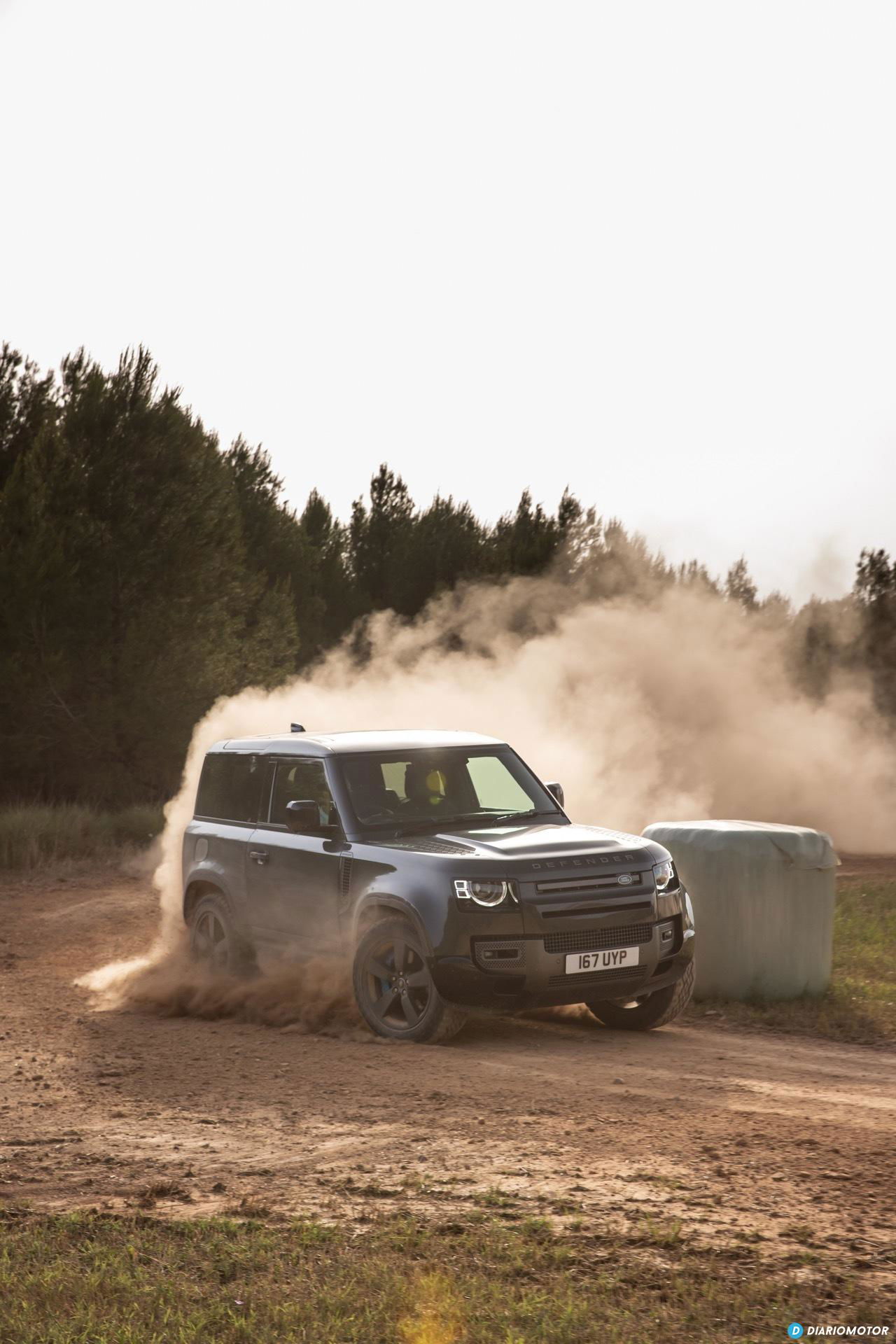 Land Rover Defender 90 V8 Offroad 00034