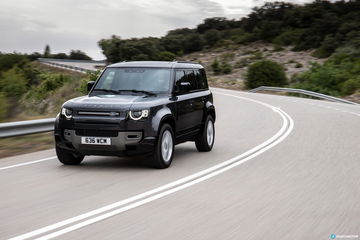 Land Rover Defender D300 Carretera 00002