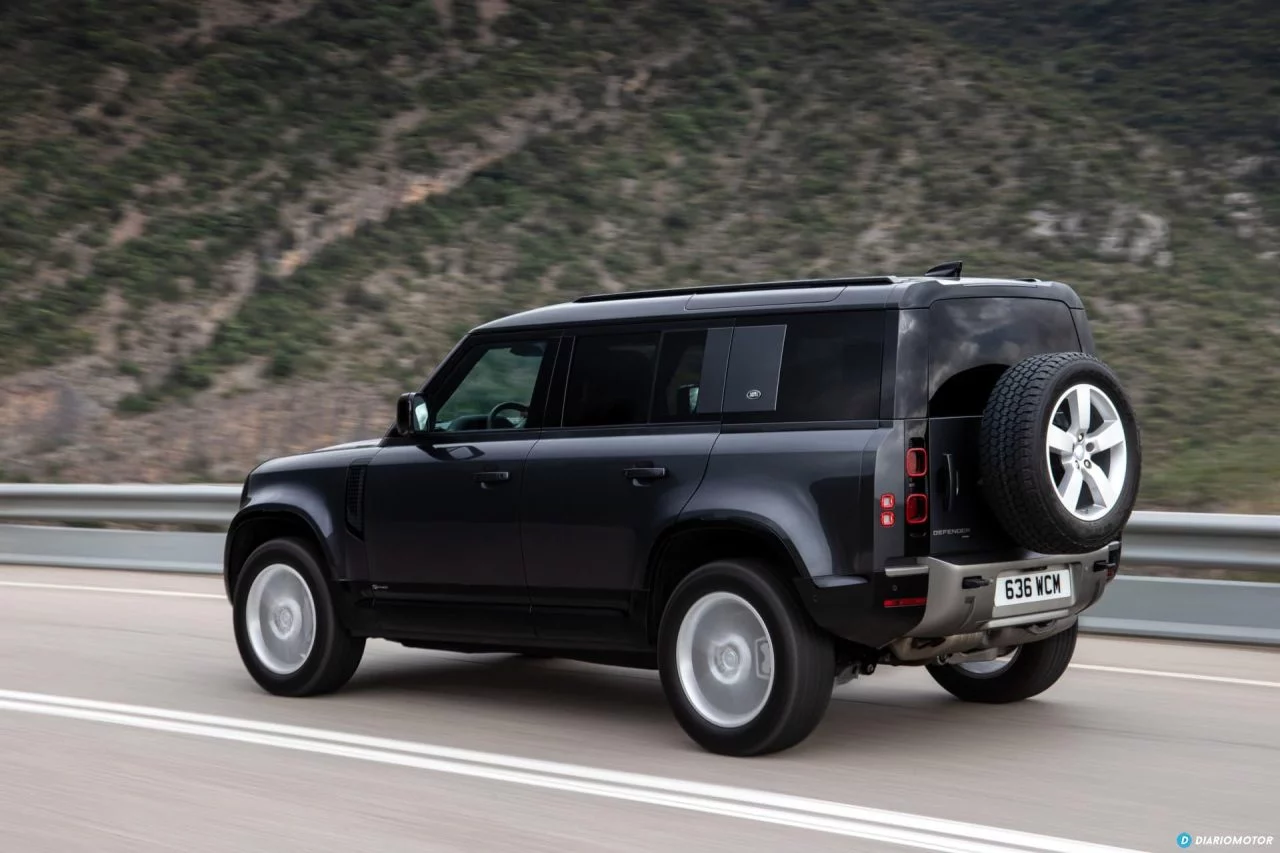 Land Rover Defender D300 Carretera 00004