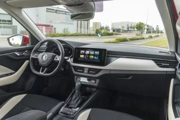 Skoda Kamiq Oferta Julio 2021 06 Interior Puesto Conduccion