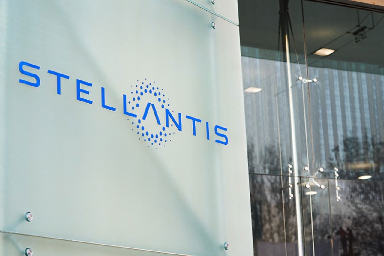 Stellantis 04