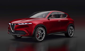 Vista lateral del Alfa Romeo Brennero destacando su diseño deportivo.