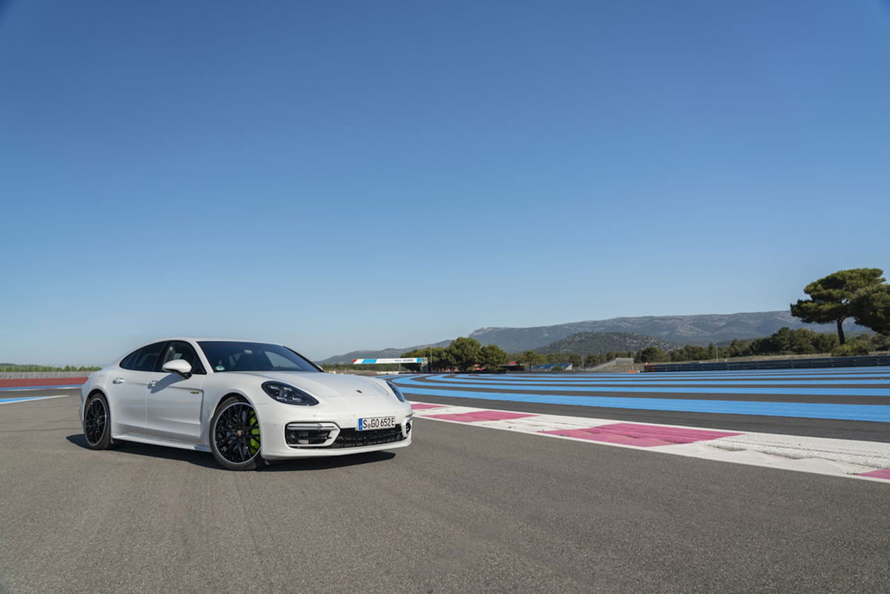 Porsche Panamera Turbo S E Hybrid Blanco Carrara 24