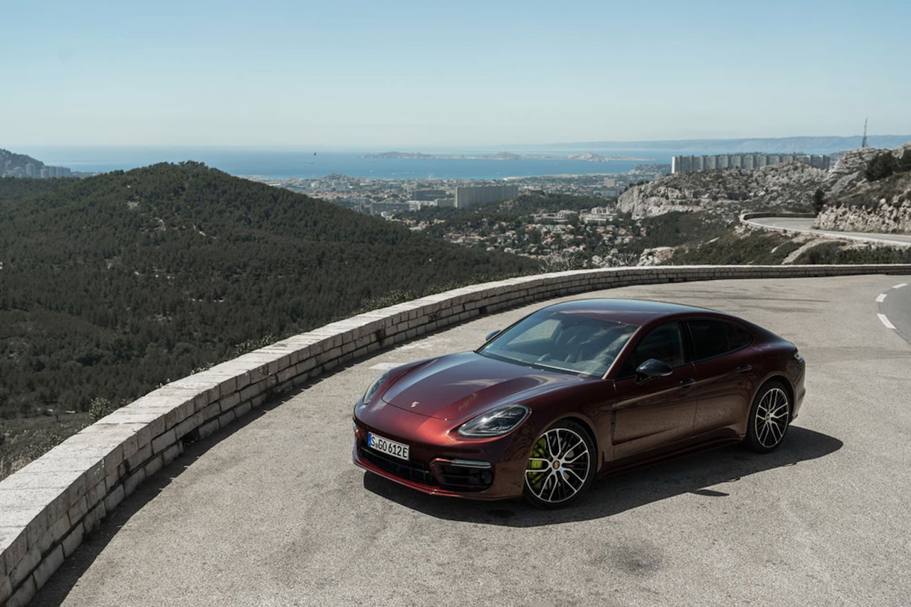 Porsche Panamera Turbo S E Hybrid Sport Turismo Cereza Metalizado 6