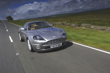 Aston Martin Vanquish 20 Aniversario 01