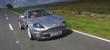 Aston Martin Vanquish 20 Aniversario Portada