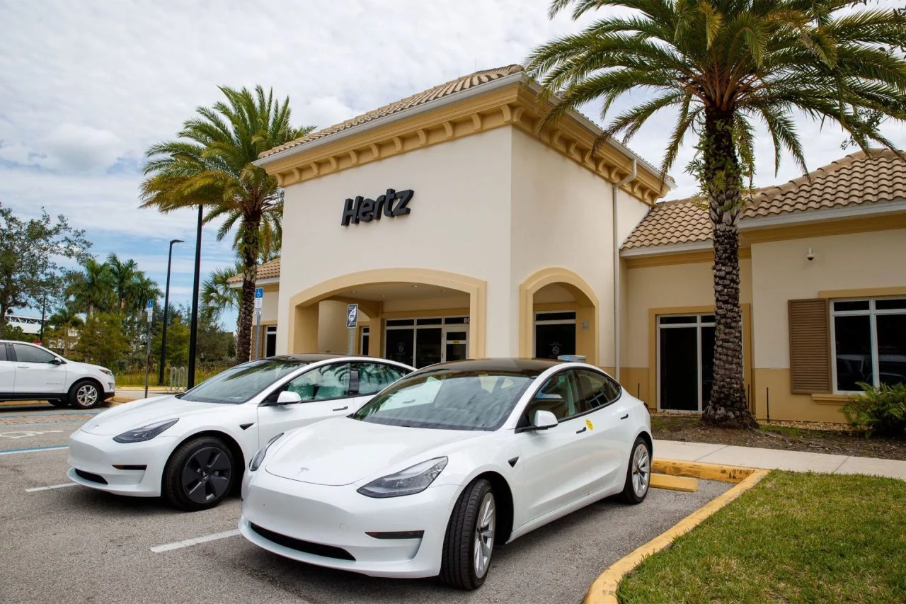 Hertz Compra Tesla Model 3 1