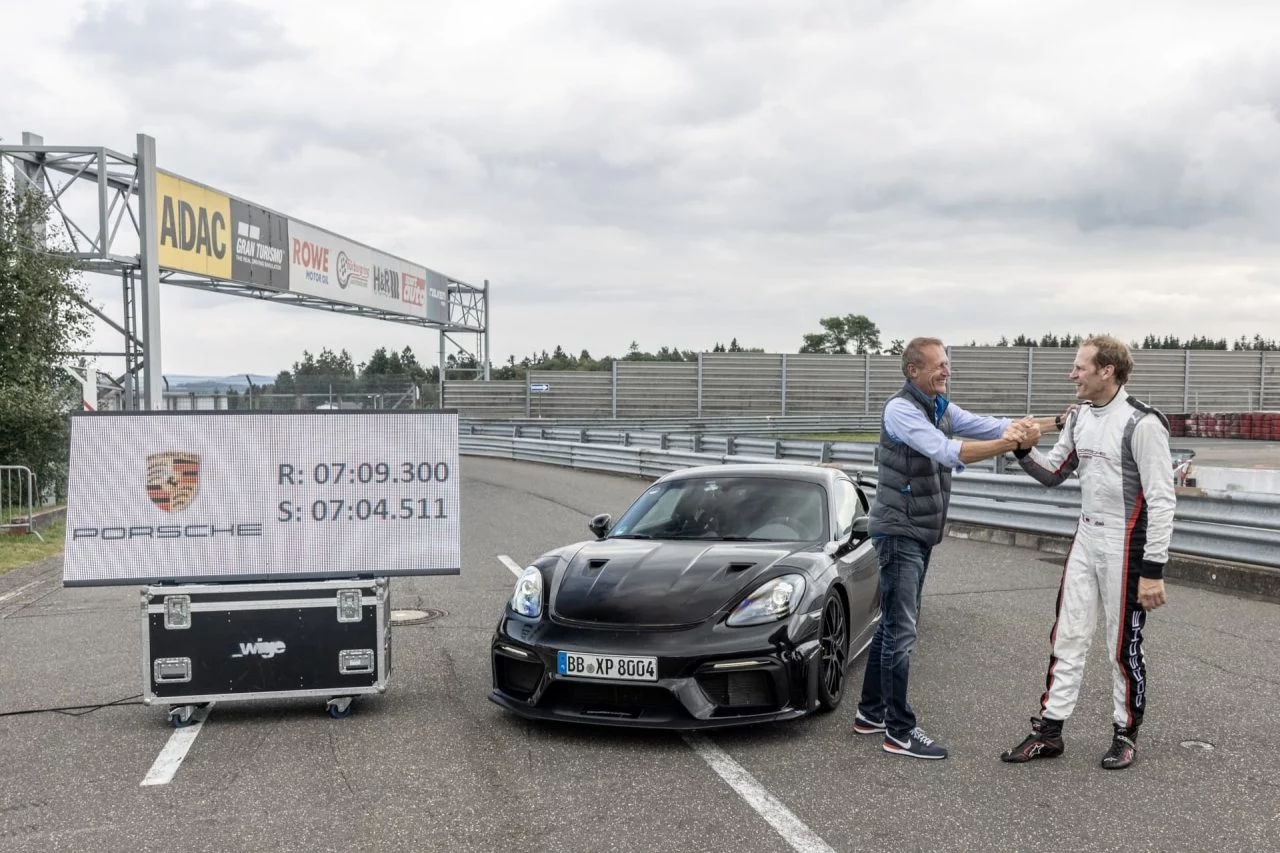 Porsche 718 Cayman Gt4 Rs 1021 04