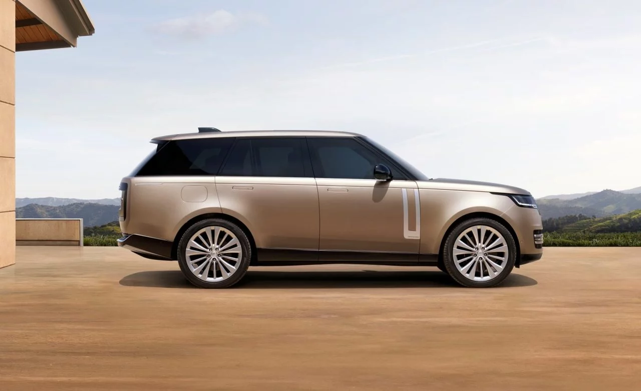 Range Rover 2022 1021 01